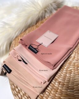 ANGGUNZARA’s Signature - Premium Kate. 
It gives you plenty of freedom to style it however way you want to ˖ ࣪⊹𐙚
𐙚 Unique custom shape - Oval & Curved Edge 
𐙚 Beautiful drapes
𐙚 Flowy
𐙚 Easy to style
𐙚 Neat babyseam finishing
𐙚 More coverage
𐙚 Minimal ironing
Material: High Quality Georgette Chiffon
Measurement: 2m x 0.7m
ꨄ︎COMBO 3 for RM100. Voucher code: COMBOPK ꨄ︎
Purchase Thru: 
✨Website: https://www.anggunzara.com/product-category/premium-kate/
✨Shopee : https://shopee.com.my/anggunzara.os
✨Whatsapp: wasap.my/60104595525
✨Official Agents : @miminadiya @anggunzara_teganu @anggunzara.bymuny
